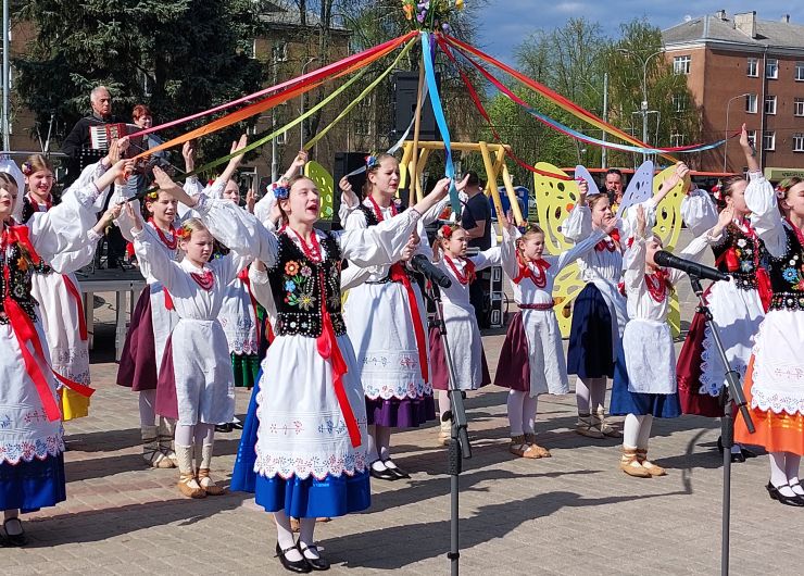 Wielkanocna zabawa na Placu Jedności